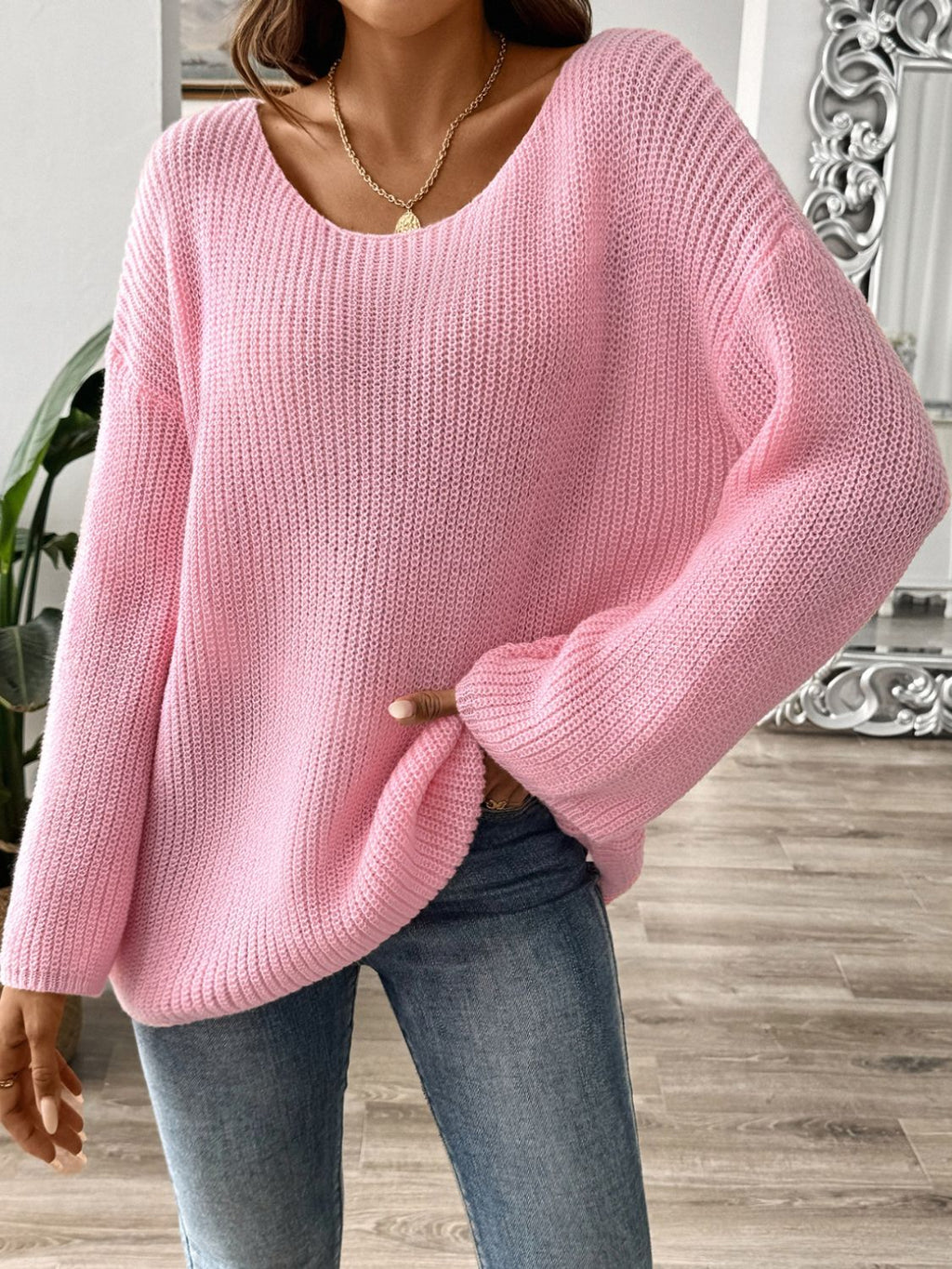 Womens Round Neck Long Sleeve Sweater (S-XL)